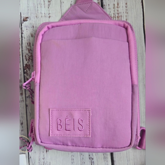 BEIS The Sport Sling Crossbody Bag in Berry Water Bottle Holder NEW NWT - Picture 5 of 13